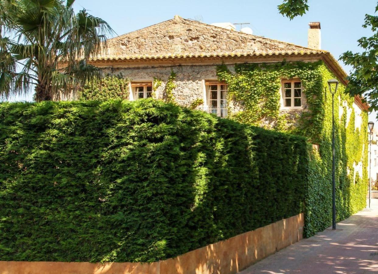 לינה וארוחת בוקר Torroella de Fluviá Lhort De Sant Cebria מראה חיצוני תמונה